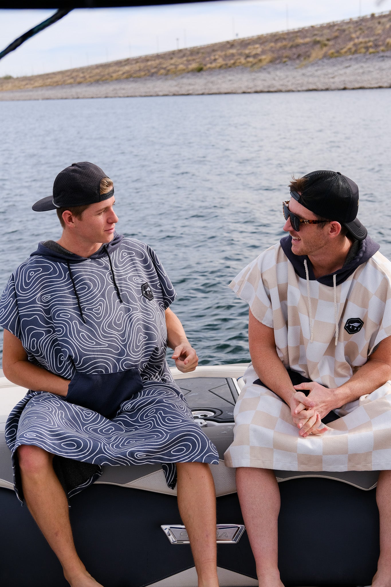 TOPOGRAPHY PONCHO TOWEL