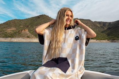 CHECKER PONCHO TOWEL